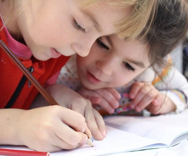 Phobie scolaire, refus scolaire anxieux, absentéisme : comprendre les différences