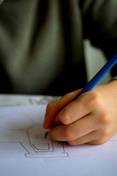 Stress scolaire chez l’adolescent : les signes qui doivent alerter